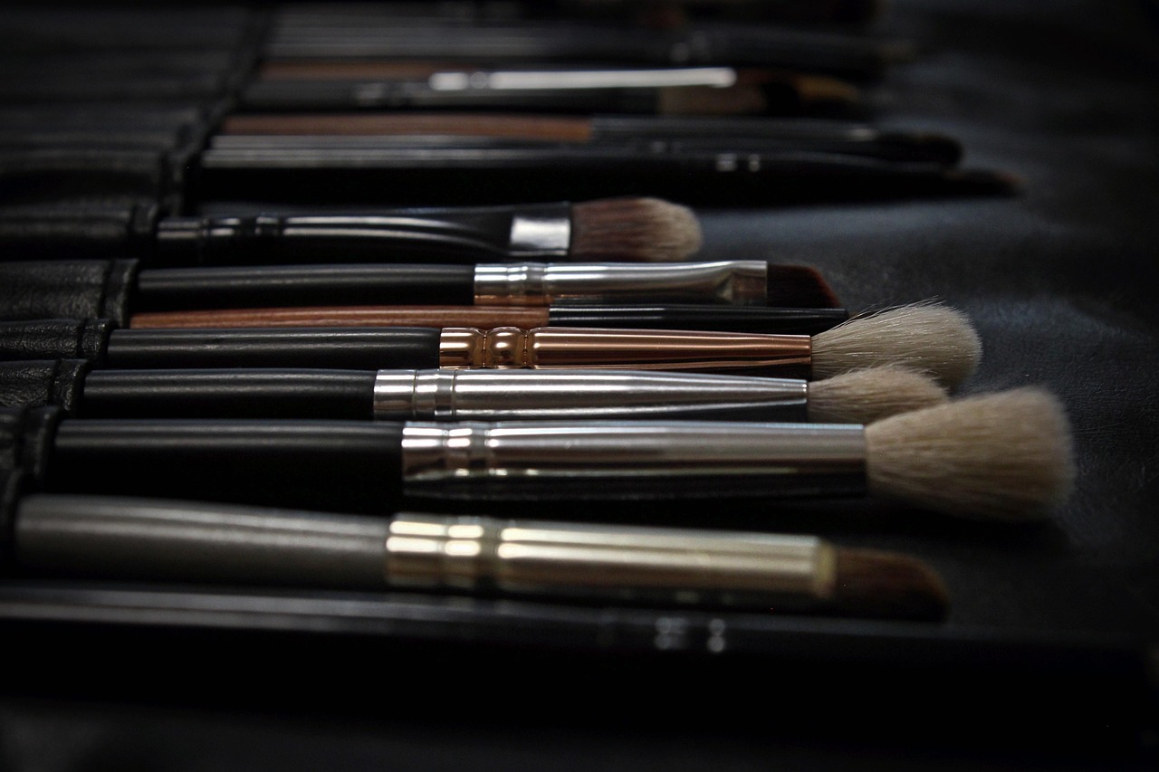 makeup, beauty, muah, brushes, tassels, cosmetics, eyeshadow, palette, makeup artist, stylist, beauty salon, brush, highlighter, powder, pomade, artist, makeup, makeup, makeup, makeup, makeup, beauty, cosmetics, beauty salon
